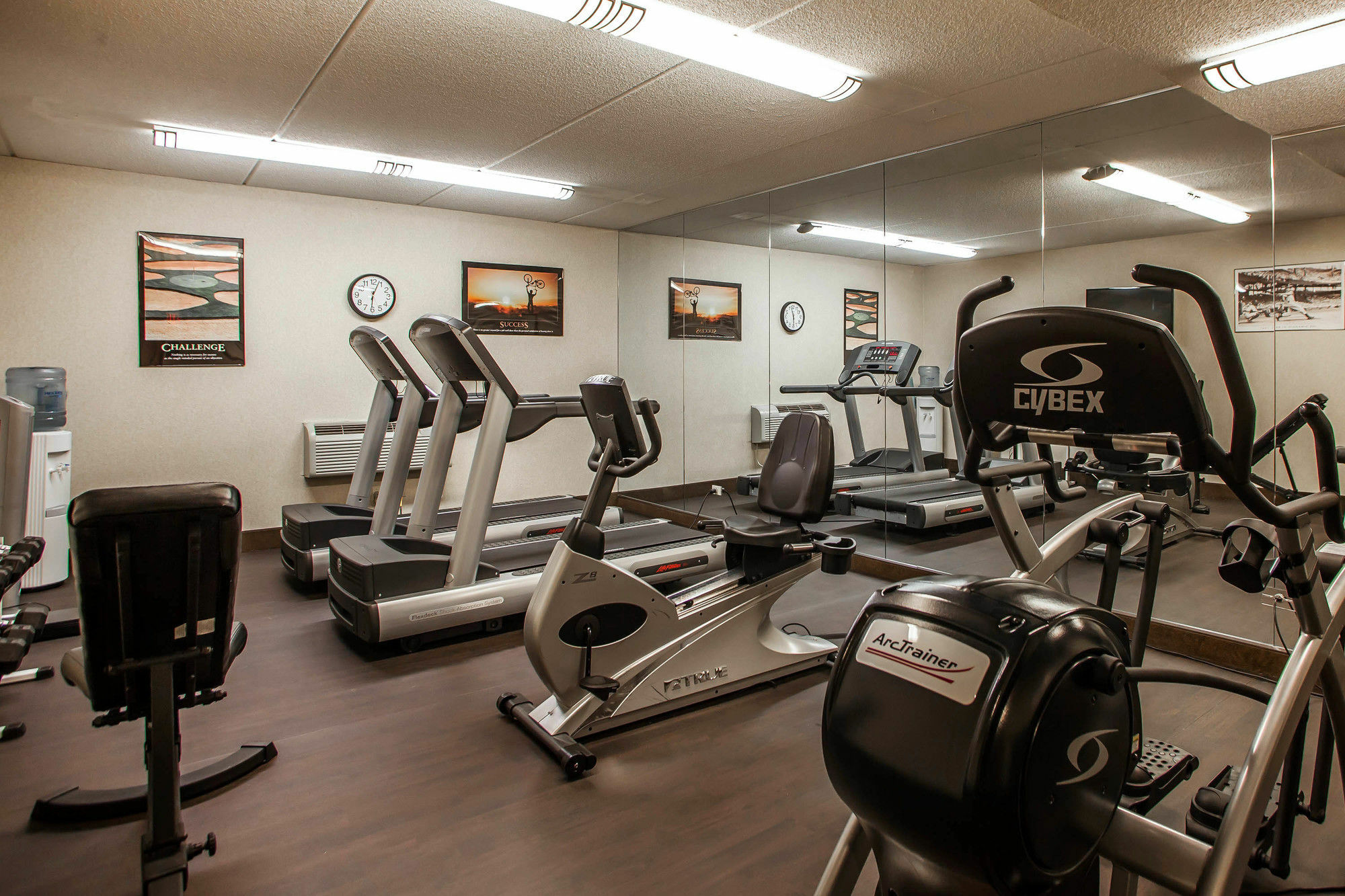 Suburban Studios Arlington Heights Elk Grove Exterior foto